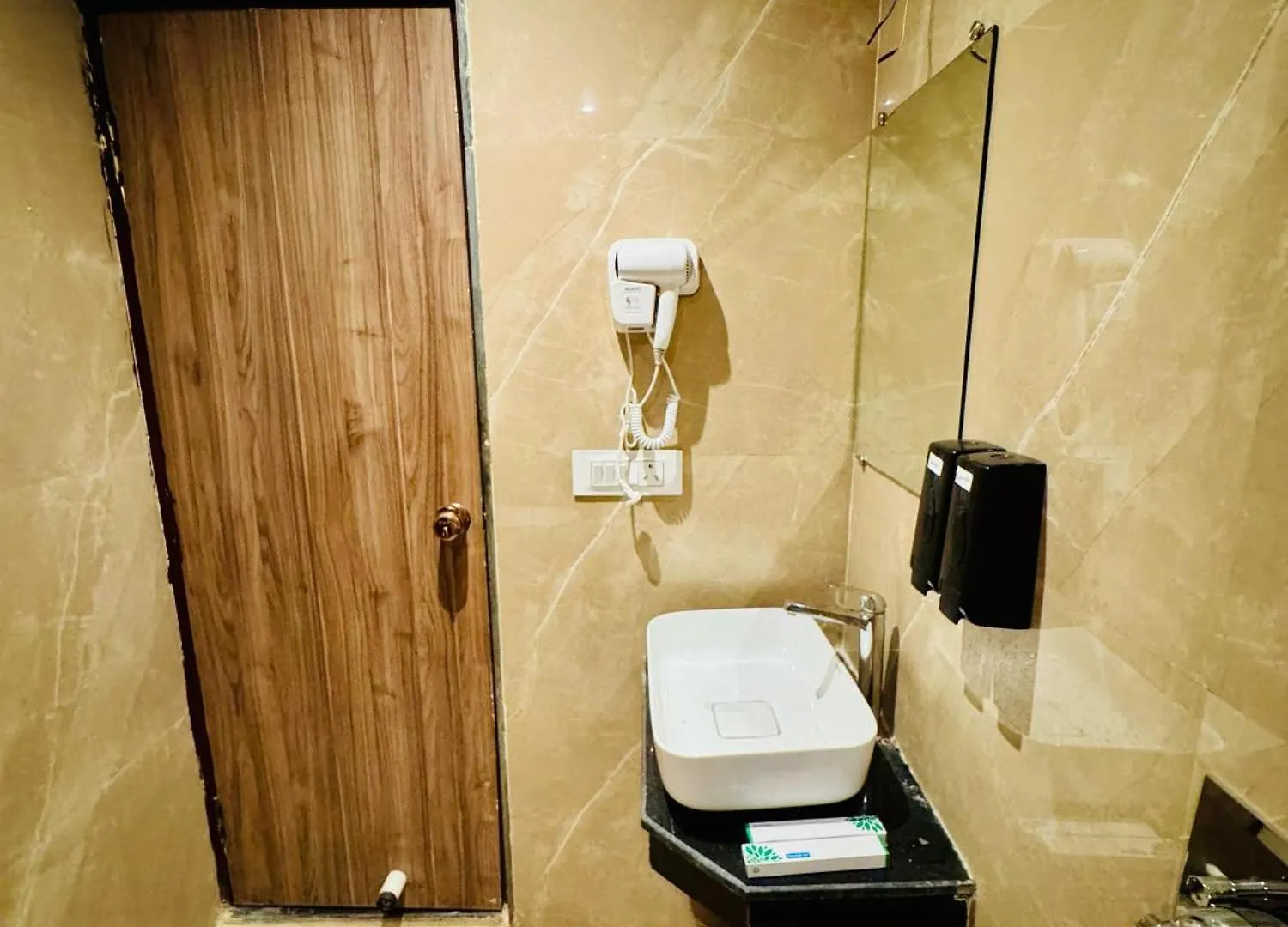 فندق Grand Continental فاراناسي