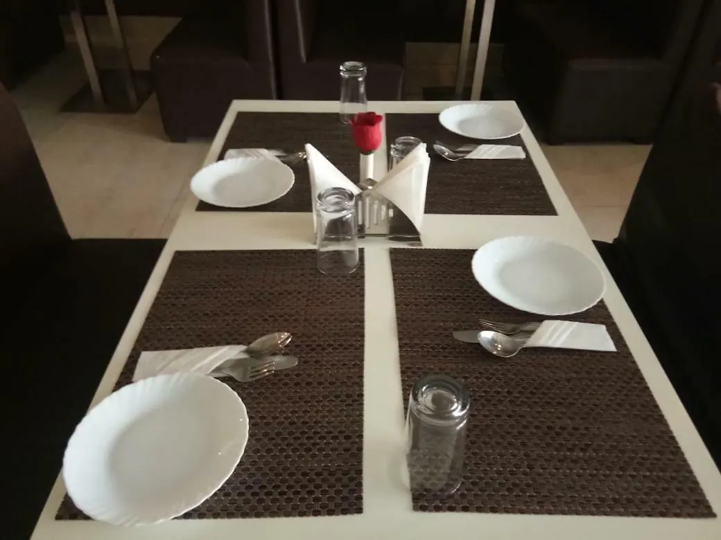 فندق Grand Continental فاراناسي